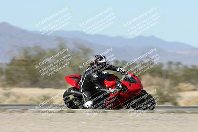 media/Dec-01-2025-Moto Forza (Mon) [[2daa91e15f]]/2-Intermediate Group/Session 3 (Turn 7 Inside Pans)/